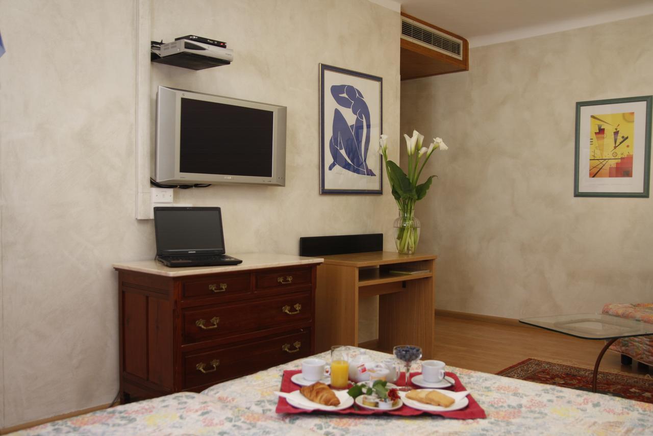 Hotel Centro Torre Pellice Buitenkant foto