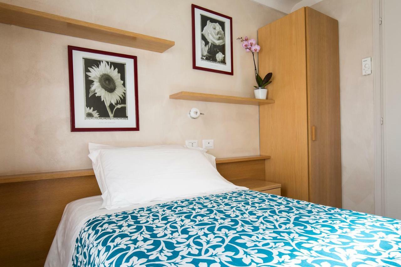 Hotel Centro Torre Pellice Buitenkant foto